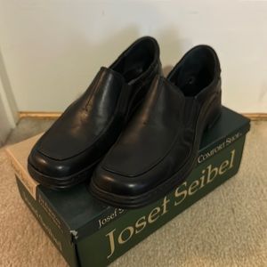 Black leather Josef Seibel loafers size 11 size 42 comfort